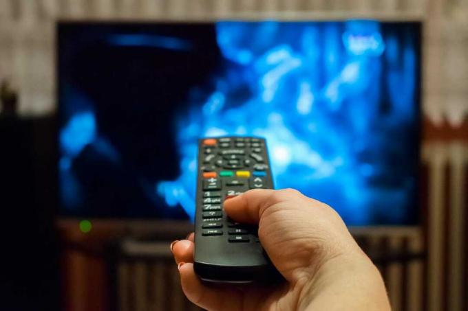 Sledovanie televízie a používanie diaľkového ovládača